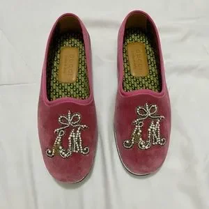 Gucci Pink Velvet Pearl Monogram Slip on Loafers Gucci Princetown Horsebit Crystal Pink Velvet Mule Loafers  main image 2